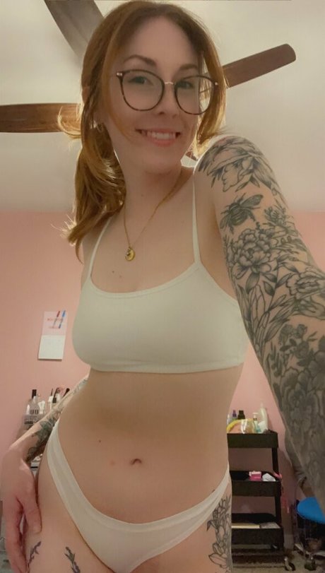 pinkinkedprincess modelo erótico imágenes