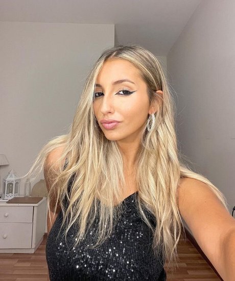 BustyAna modèle photo