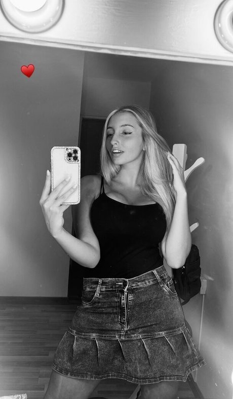 BustyAna jolie star du porno img