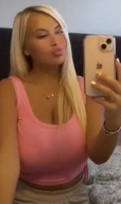 Shauni Scanlan estrella sexy foto