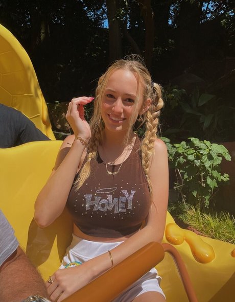 Charlotte Bregman estrella porno bonita galerías