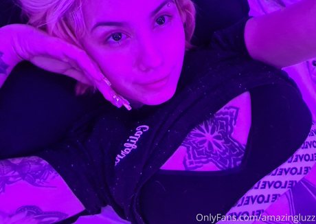 luzzchan modèle sexy img