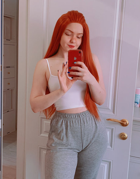 Lilslvkitten porn model gallery