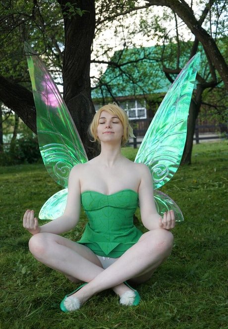 Oleviia cyber modelo pornografico imágenes