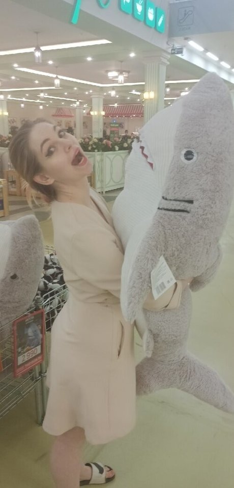 Oleviia cyber estrella libre imágenes