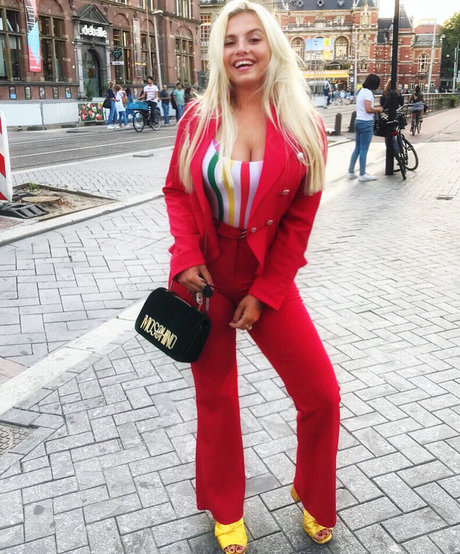 Sensi Lowe sexe star collection