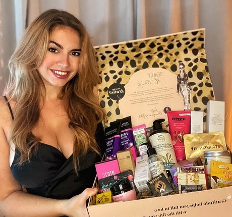 Sensi Lowe estrella de alta calidad archivo