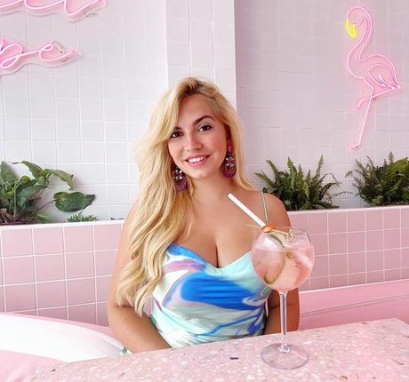 Sensi Lowe étoile de l'art galeries