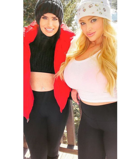 BlondiePomie modèle xxx collection