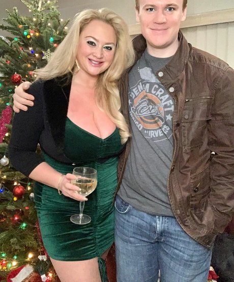 BlondiePomie étoile érotique galerie