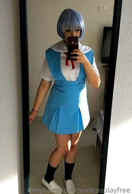 roxiicosplayfree estrella desnuda foto