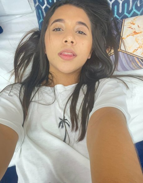 annaxbae model nudes image