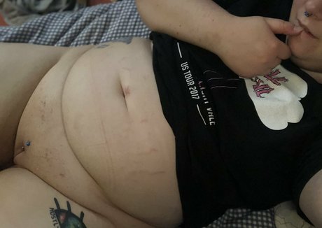 fatjuicypeach modelo exclusivo galerías