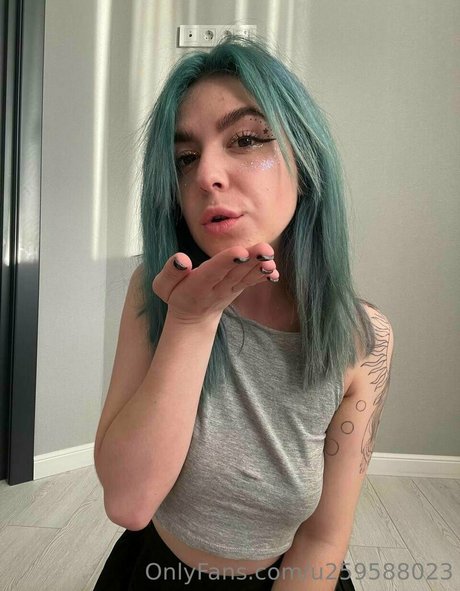 blueillusion modèle nu photo