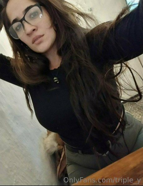 triple y modelo exclusivo imágenes