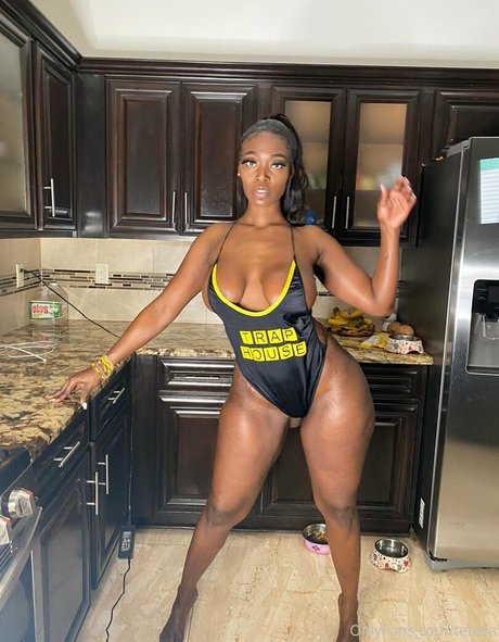 teresa modèle magnifique img