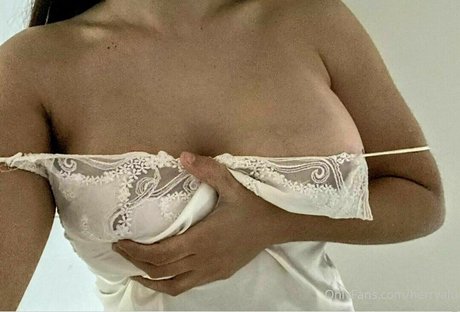 Valu Herrera art modèle des photos