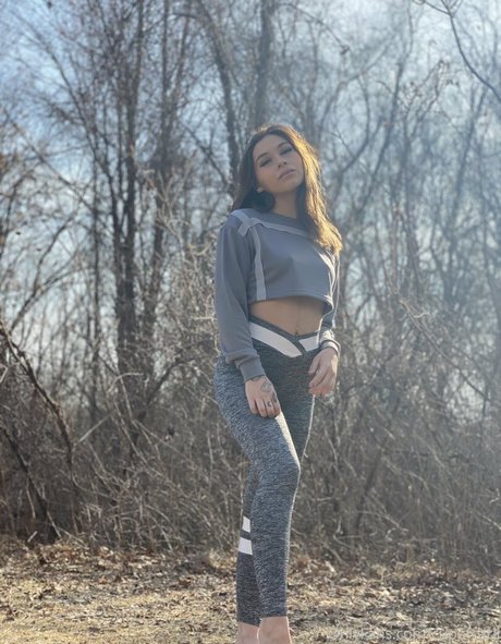 cupofcarli arte modelo imagen