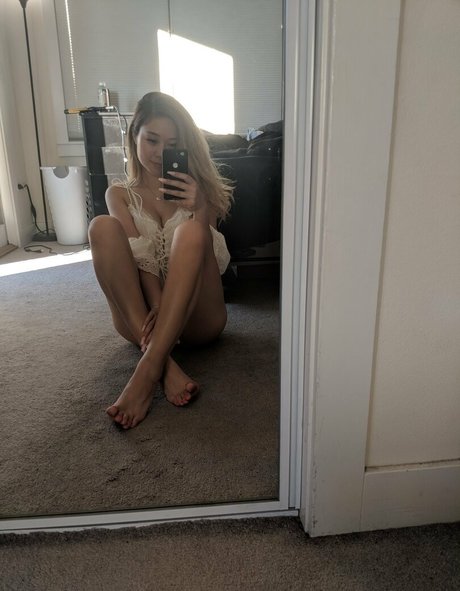 Diana Tarinova star du porno adulte archive