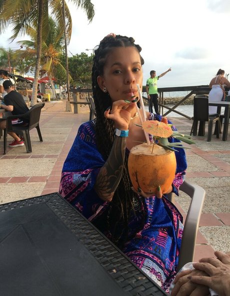 menasaurio free actrice érotique galerie