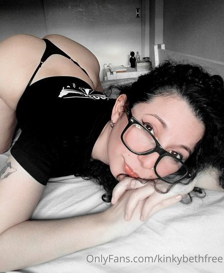 urgoddesspandora actrice nue des photos