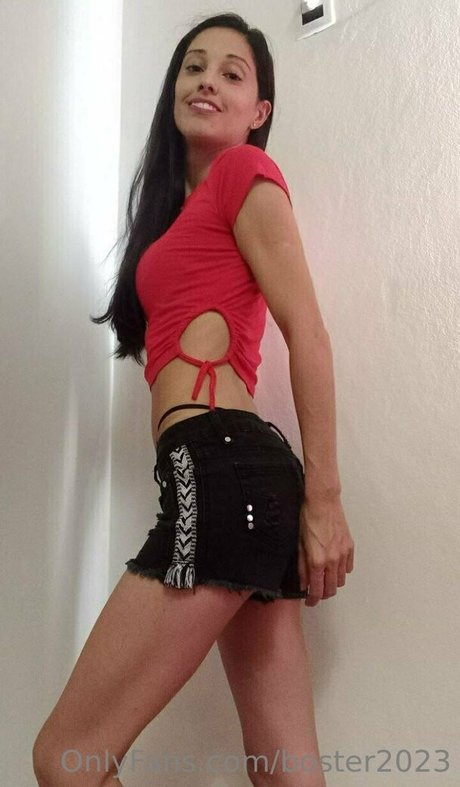 boster2023 modelo libre imagen