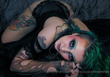 sarahsuccubusfreepreview haut étoile photo