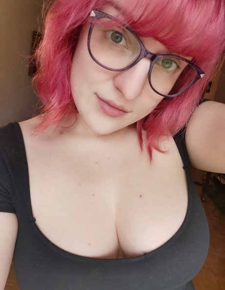 bellafuryfree actrice nue galeries