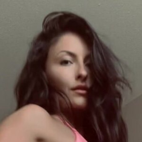 Tayhernandez_ top model image