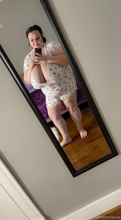 peytonthomasvip star du porno xxx image