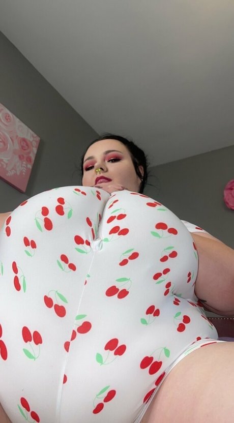 peytonthomasvip pornographic star photo