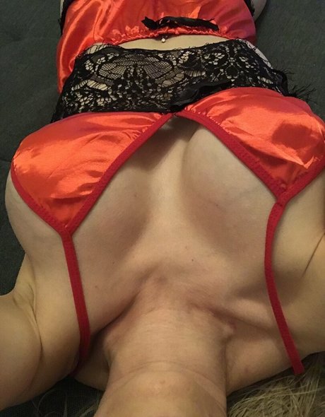 monicasaintxxx modelo desnudos archivo