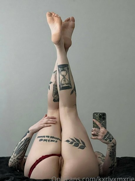 Kxrlymxrie arte modelo archivo