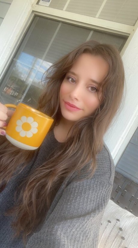 luckywithlola estrella desnuda archivo