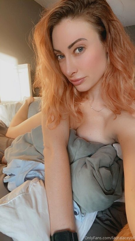 lauralaceyof hermosa estrella porno fotos