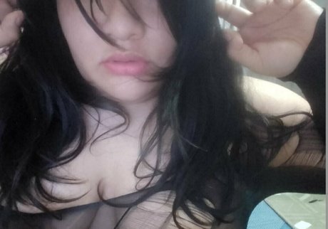 gina xxx modelo desnuda imágenes