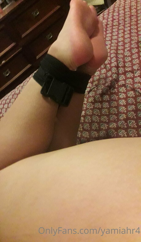 yamiahr4 étoile chaude galeries