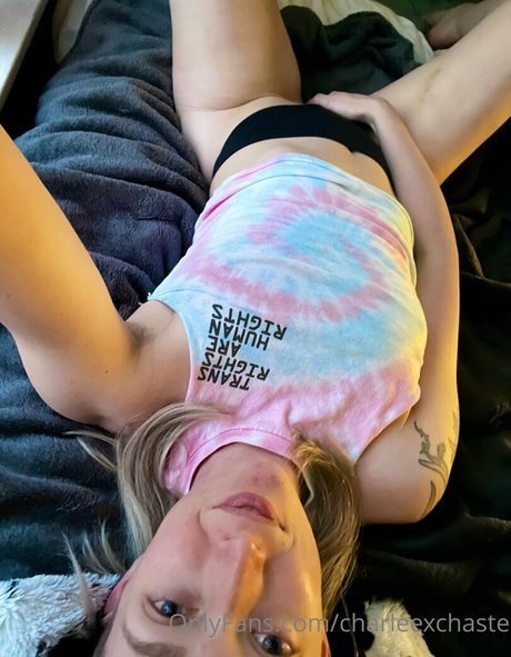 charleexchaste modelo superior imagen