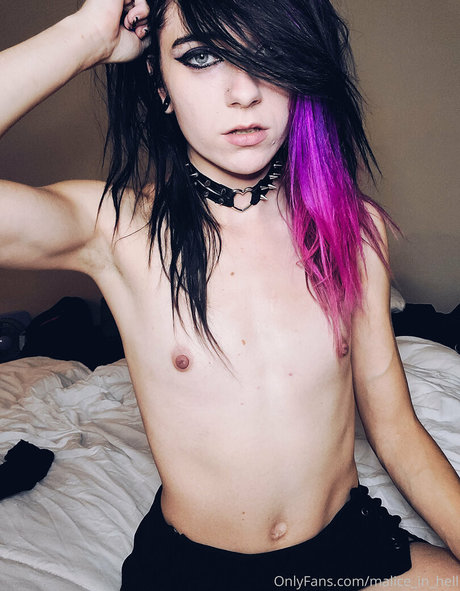 malice in hell modèle adulte img