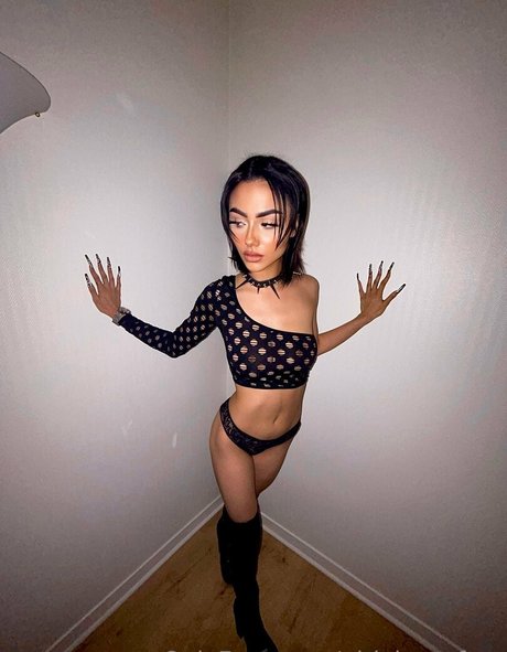 girlybratzfree actrice de grande qualité image