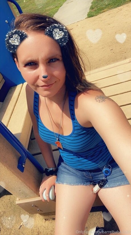 barrelbabe2020 étoile sexy des photos