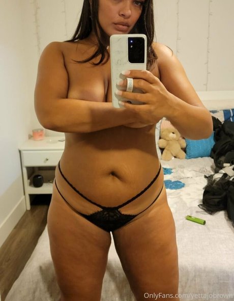 yettajobrown star du porno en haute qualité images