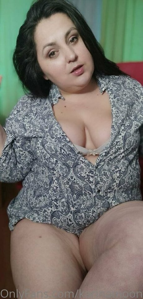 karinamoonn modèle de sexe img