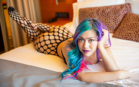 ilegalfree modelo de arte imagen