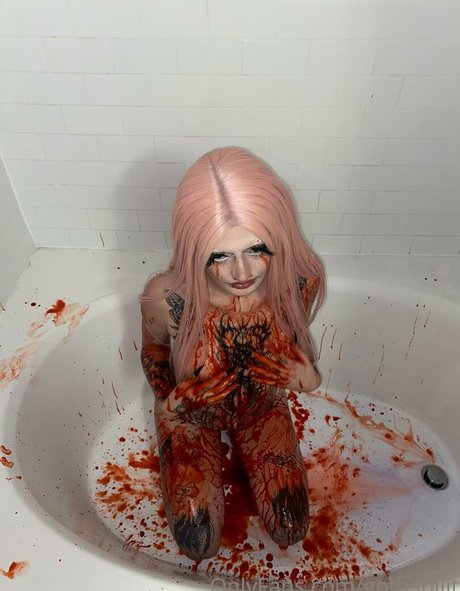 gothspiiit actriz desnuda foto