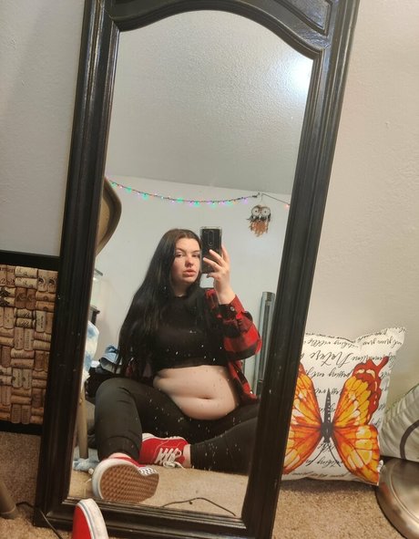 chubbypiggy naked model gallery