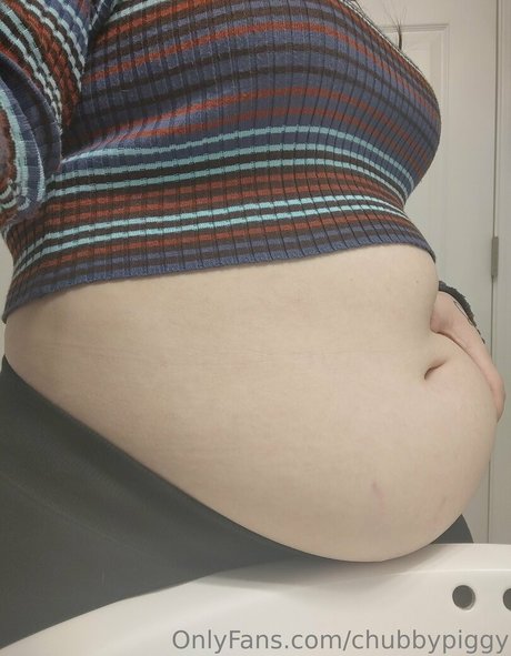 chubbypiggy exclusive pornstar image