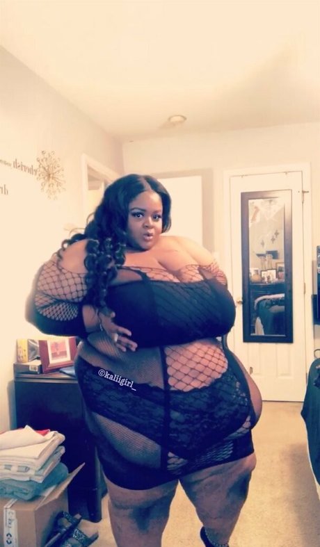 bigbabii actriz de arte foto