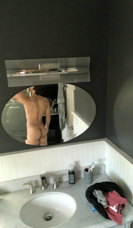 pandas lover nude star images