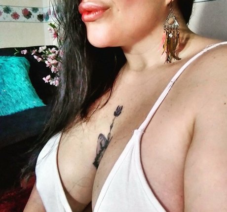 famouscreamy actrice sexy des photos